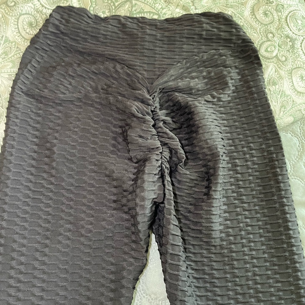 Booty lifting Black leggings